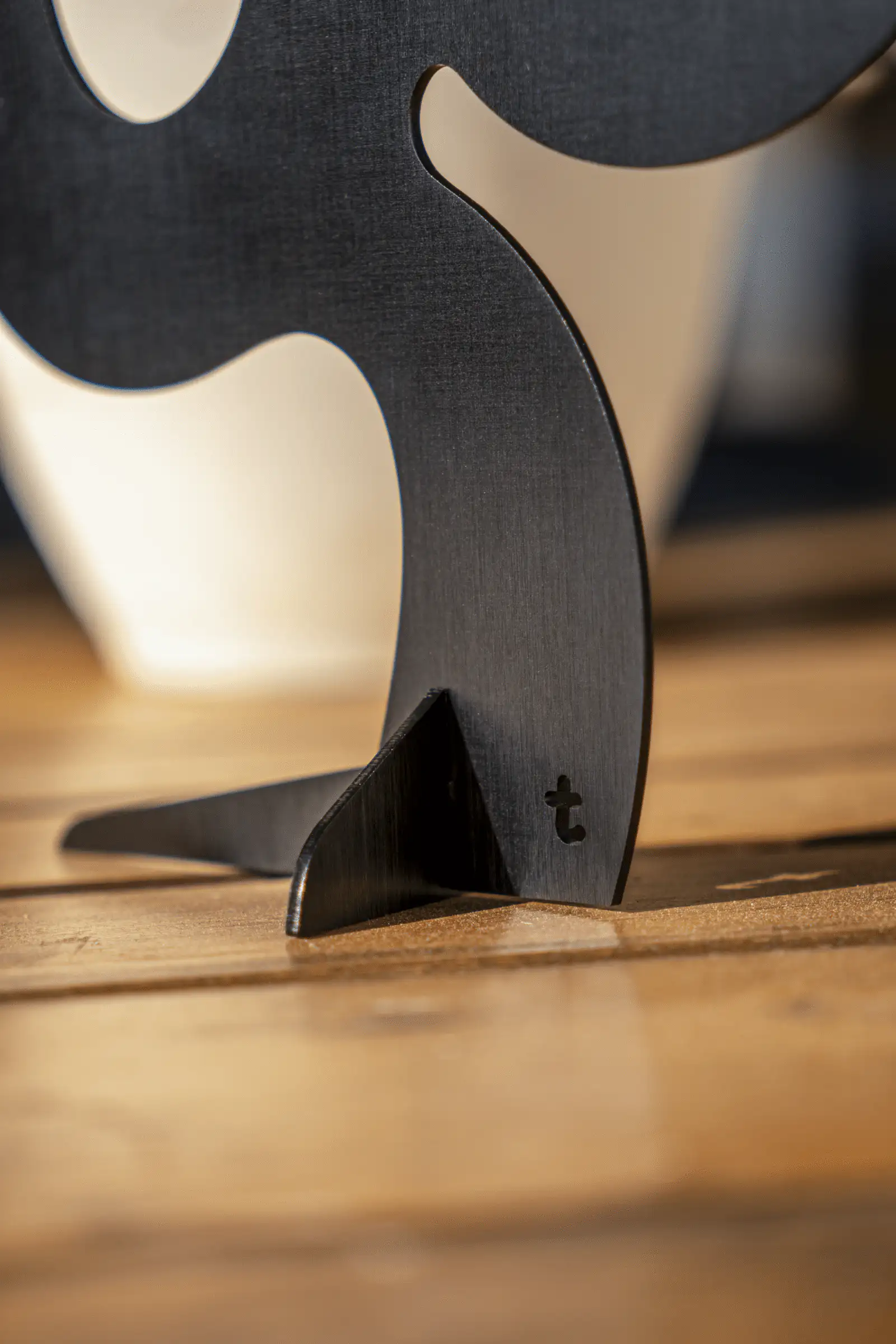 AAZ Galerie, Tino, Pied de Sculpture en aluminium