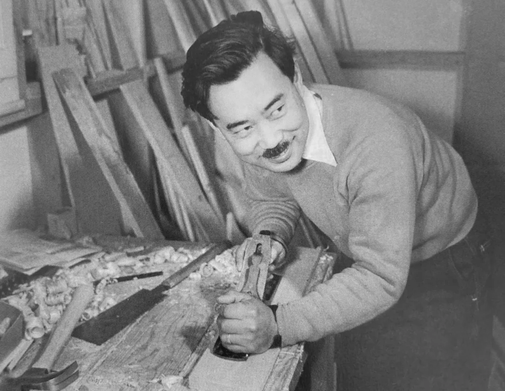 George Katsutoshi Nakashima était un menuisier et architecte américain.