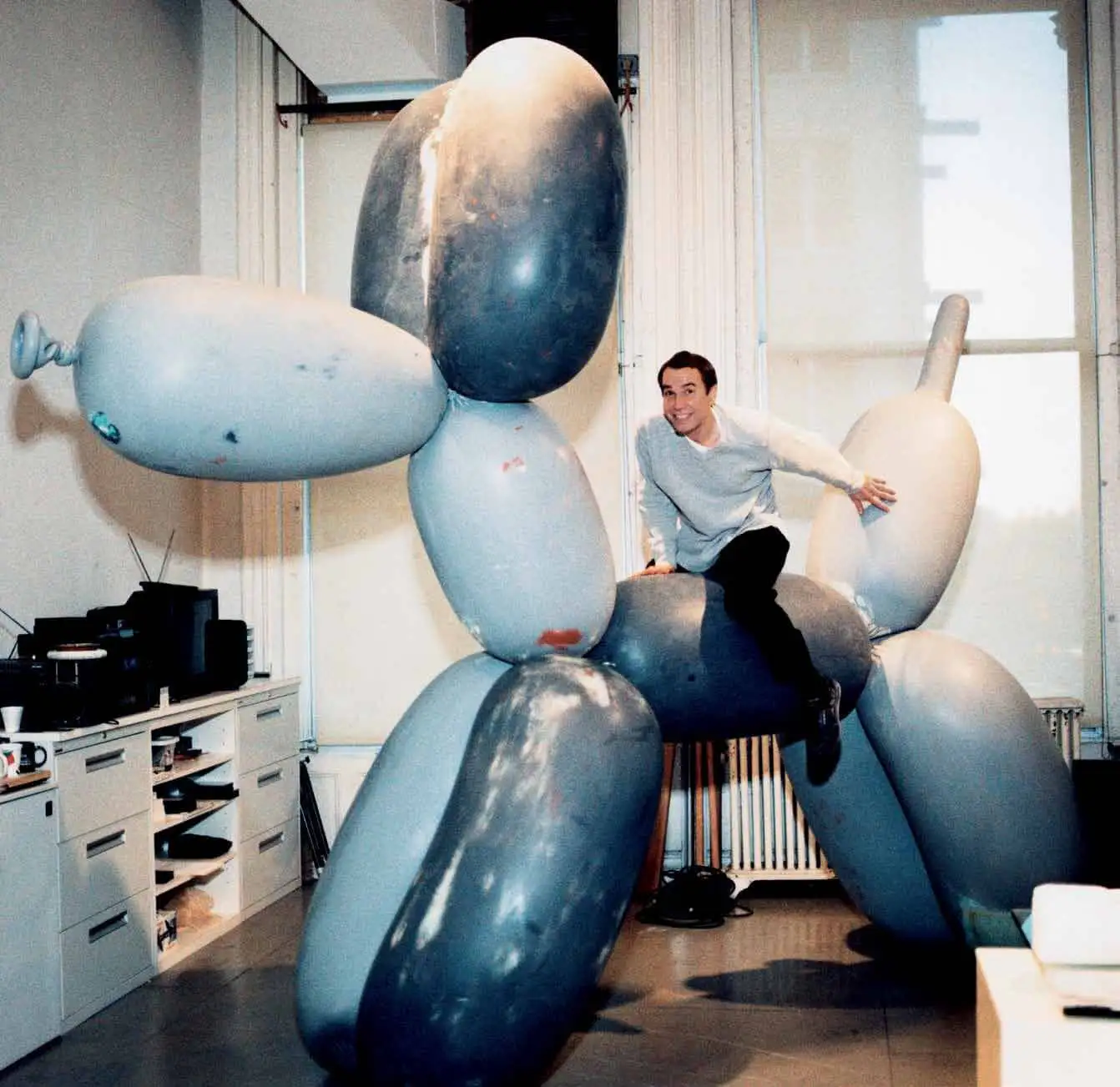 Jeff Koons dog ballon archives